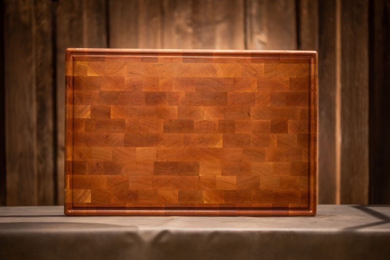 End grain cutting board